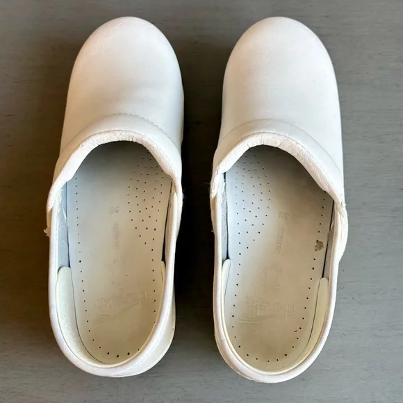Dansko White Leather Slip-On Clogs Shoes Women 39 Narrow (US 8.5-9) Nurse Work - Picture 8 of 14